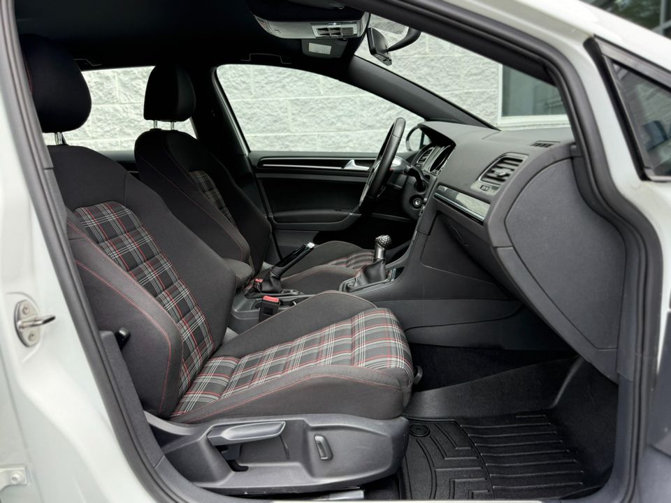 2017 Volkswagen Golf GTI