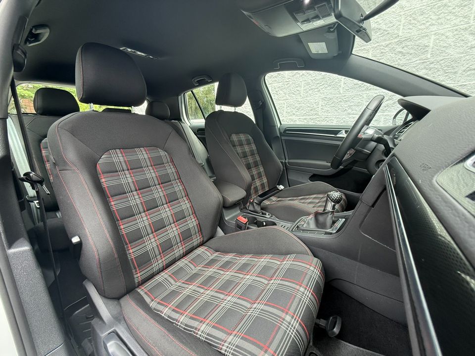 2017 Volkswagen Golf GTI