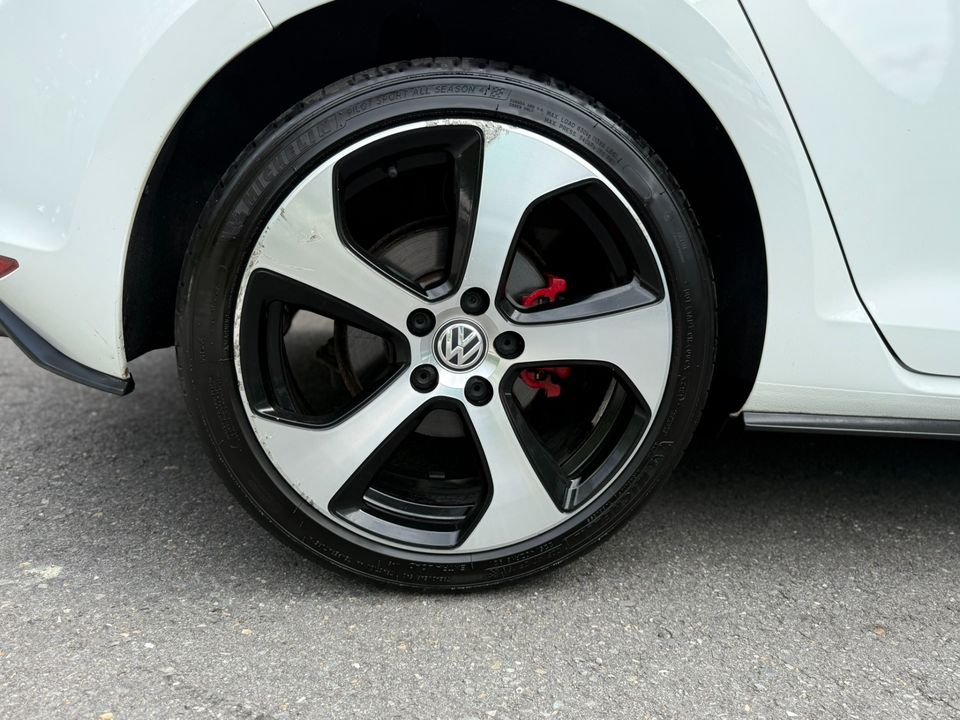 2017 Volkswagen Golf GTI