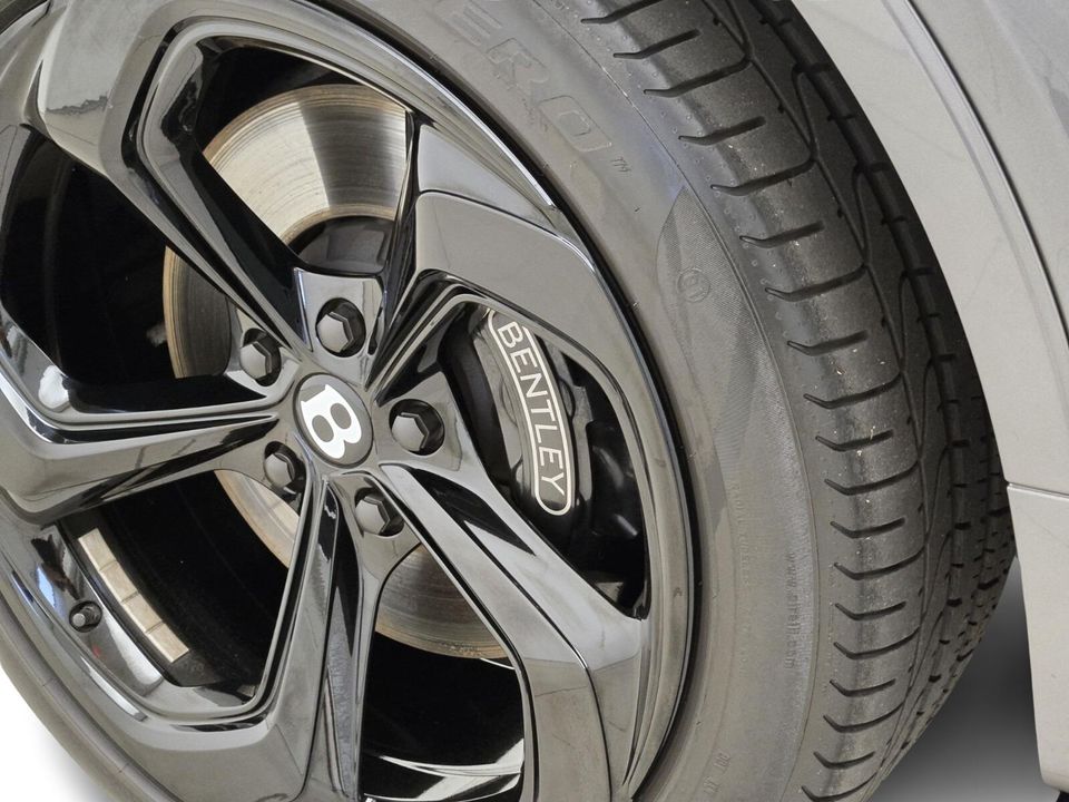 2022 Bentley Bentayga