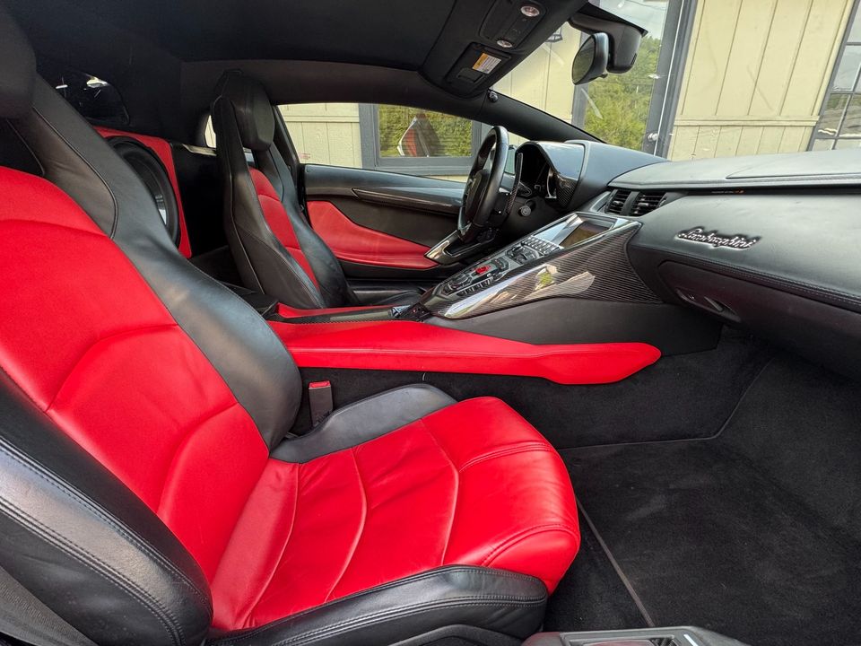 2012 Lamborghini Aventador
