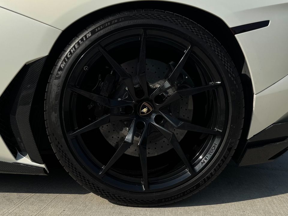 2012 Lamborghini Aventador