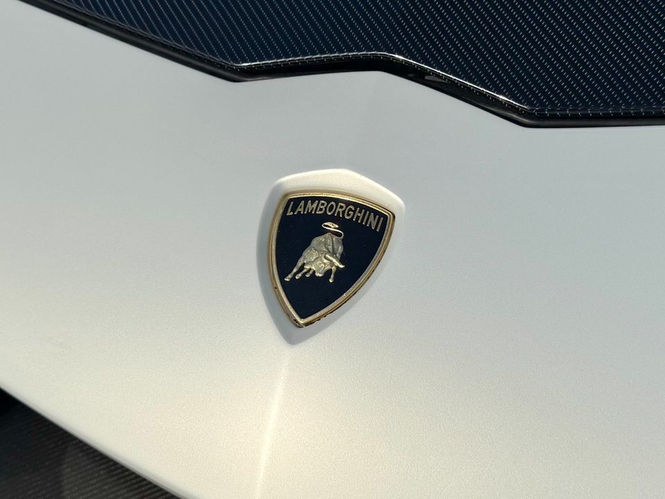 2012 Lamborghini Aventador