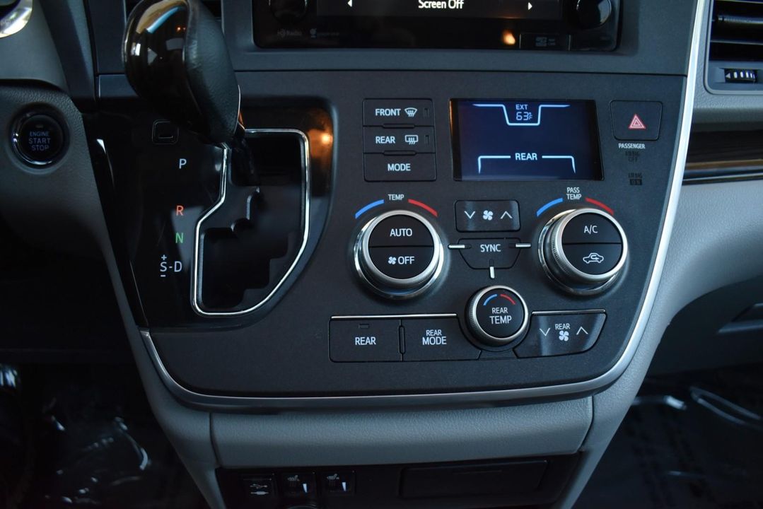 2015 Toyota Sienna