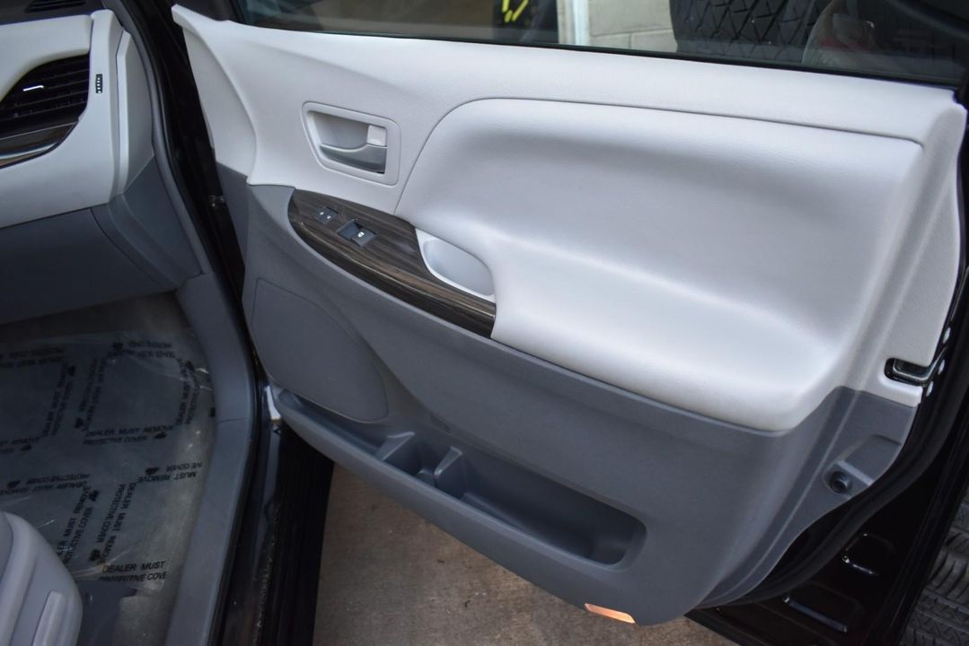 2015 Toyota Sienna