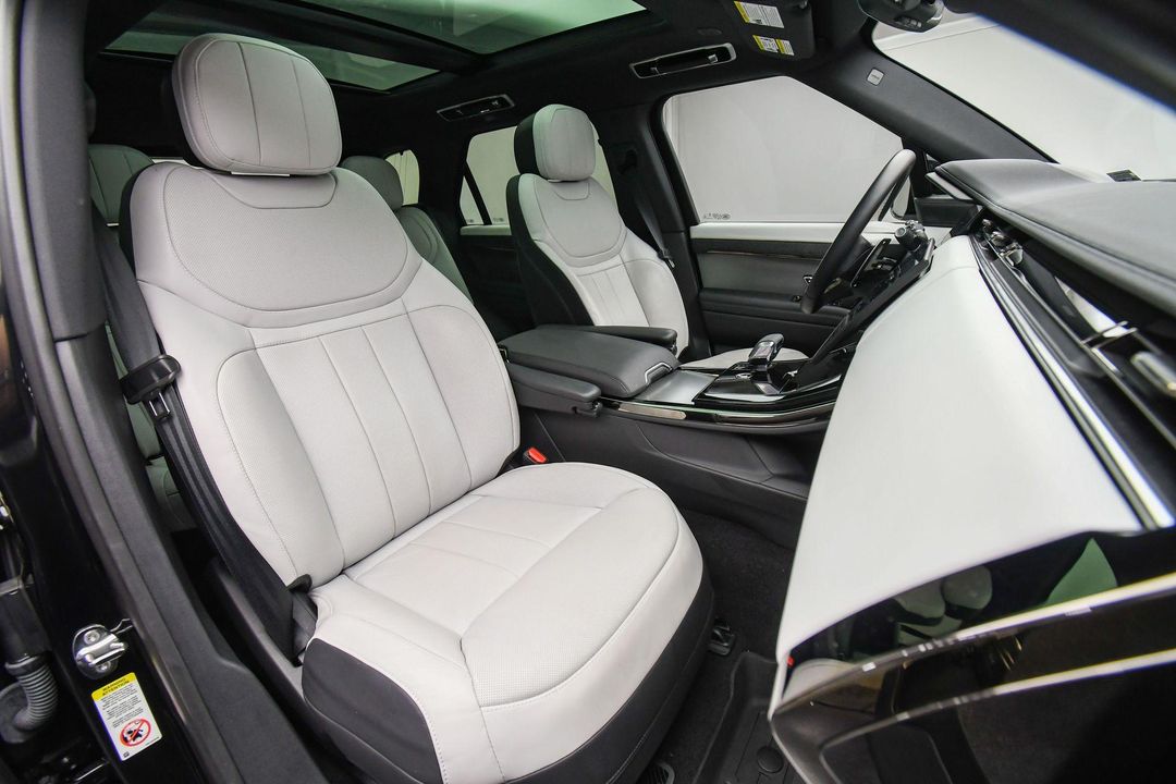 2025 Land Rover Range Rover Sport Plug-in Hybrid