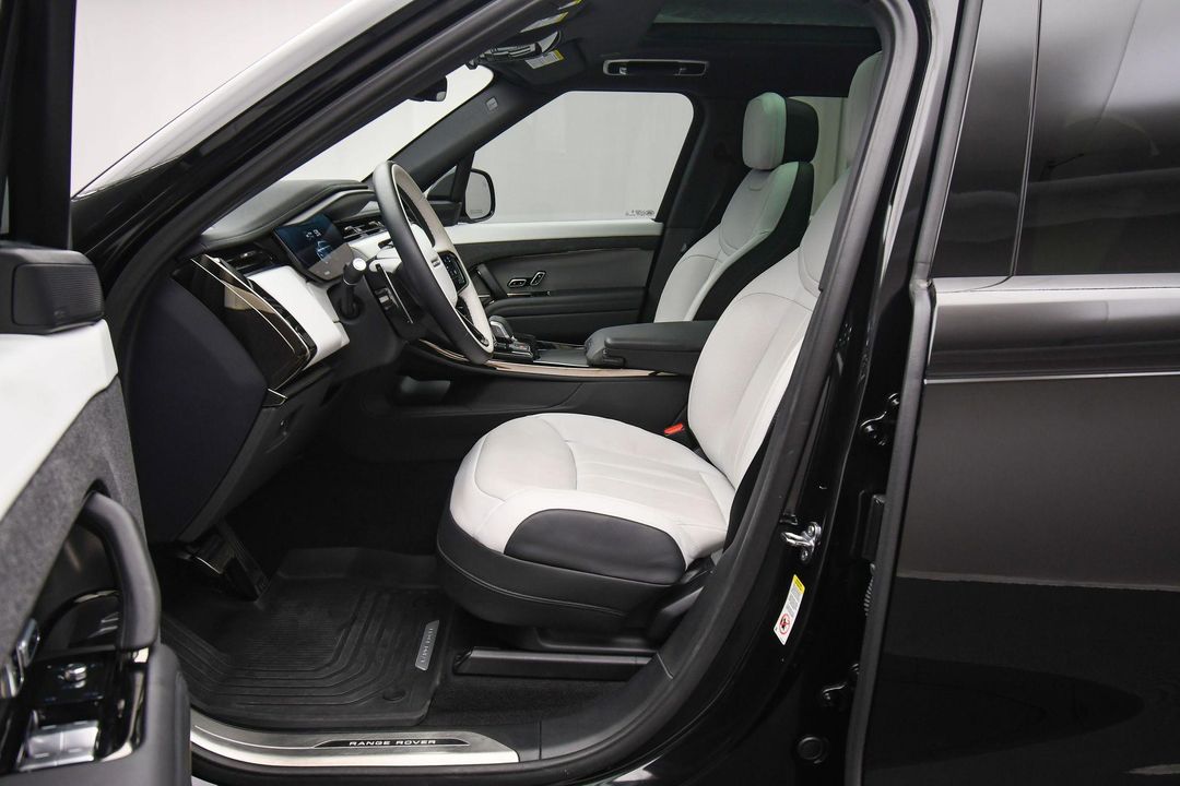 2025 Land Rover Range Rover Sport Plug-in Hybrid