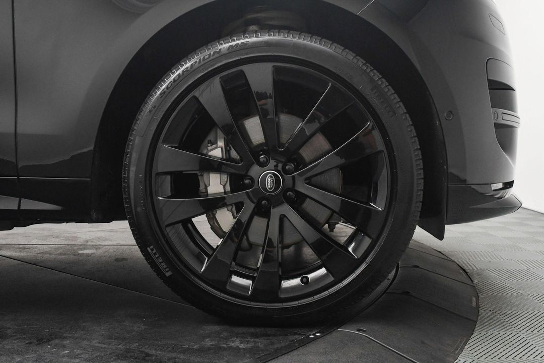 2025 Land Rover Range Rover Sport Plug-in Hybrid