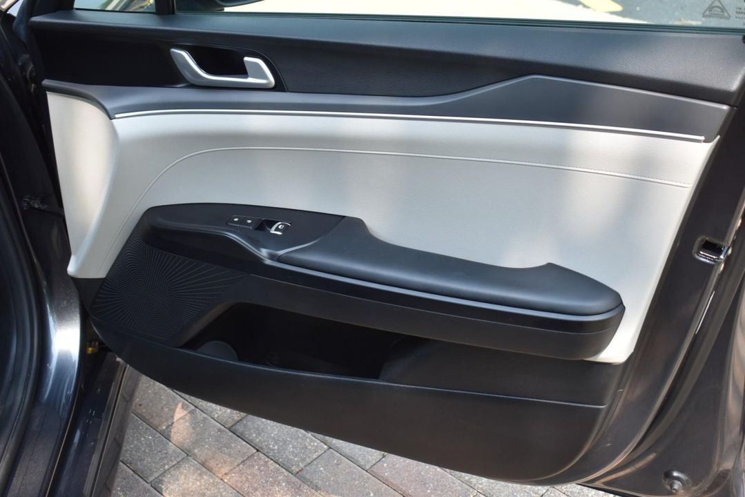 2022 Kia K5