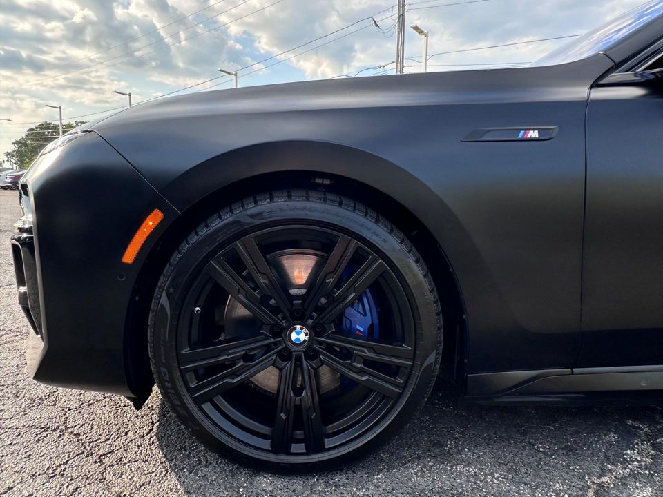 2024 BMW i7