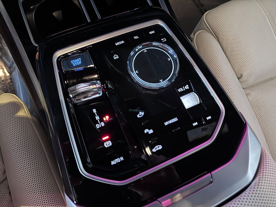 2024 BMW i7