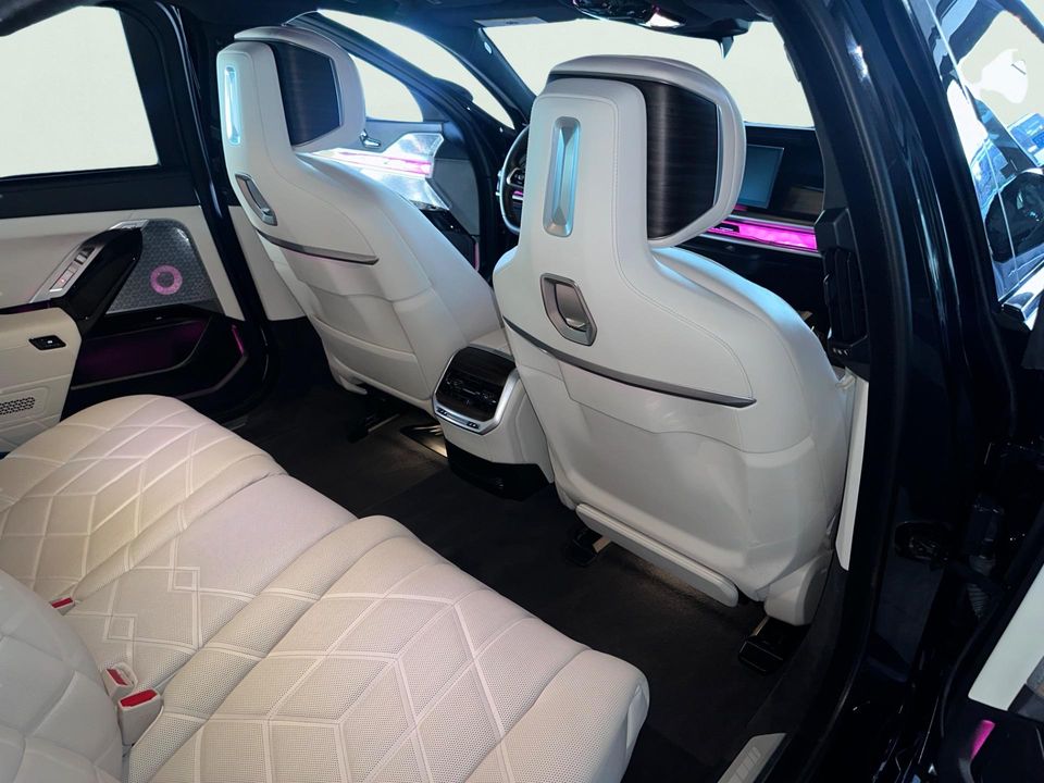 2024 BMW i7