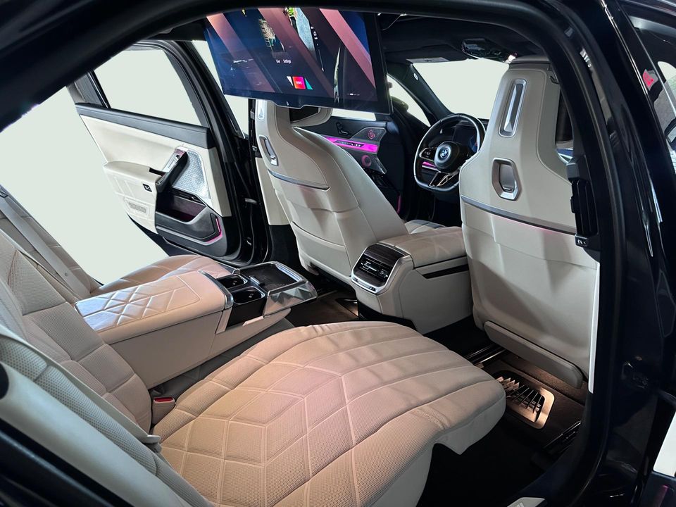 2024 BMW i7