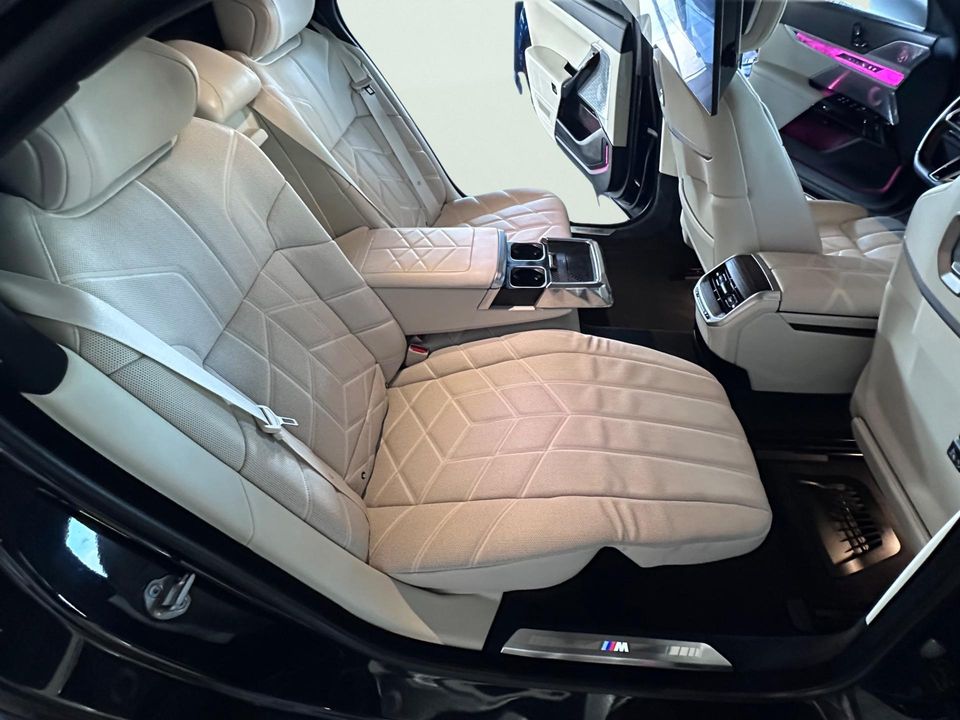 2024 BMW i7