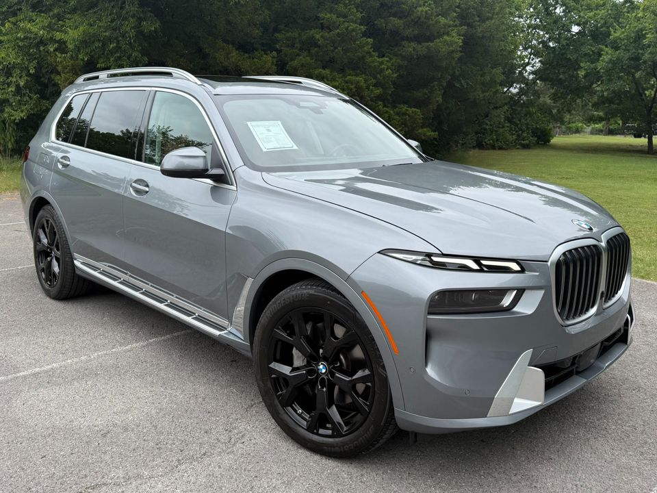 2023 BMW X7