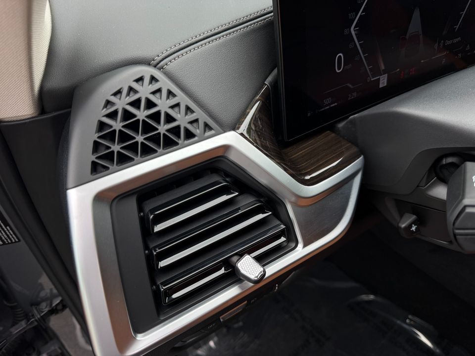 2023 BMW X7