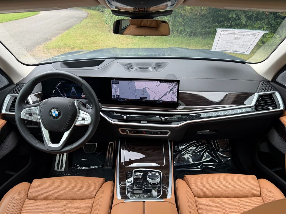 2023 BMW X7