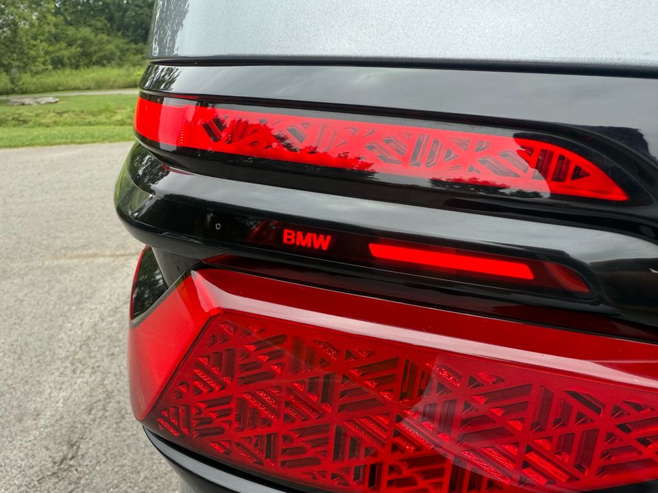 2023 BMW X7