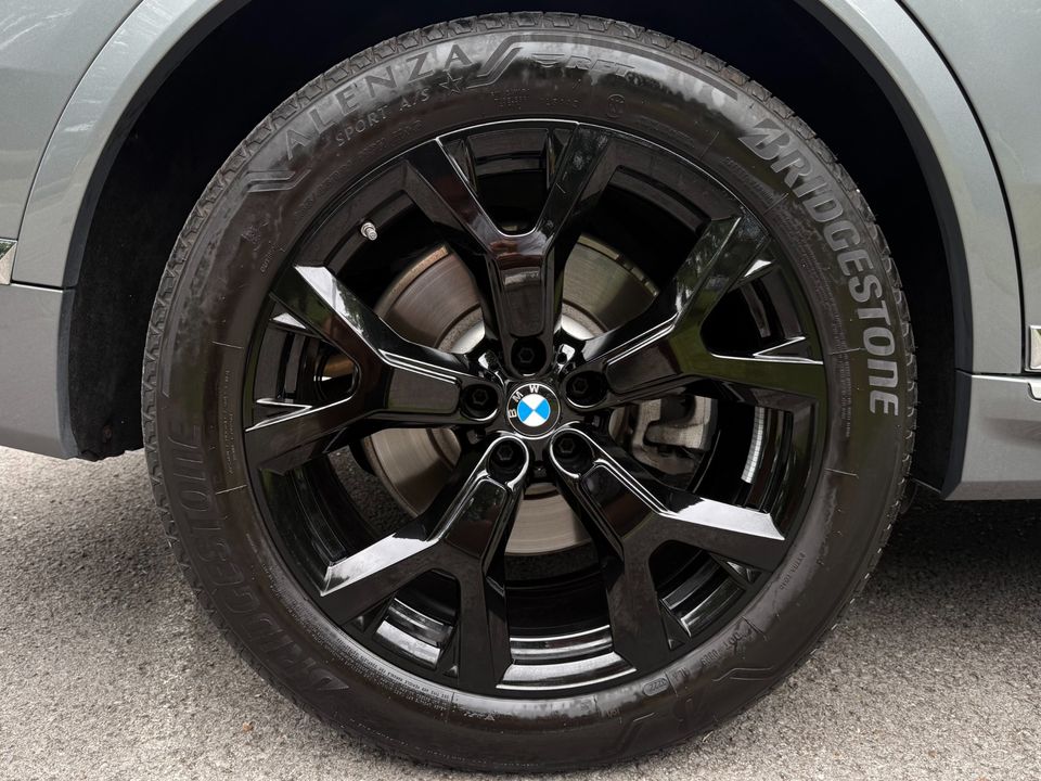 2023 BMW X7