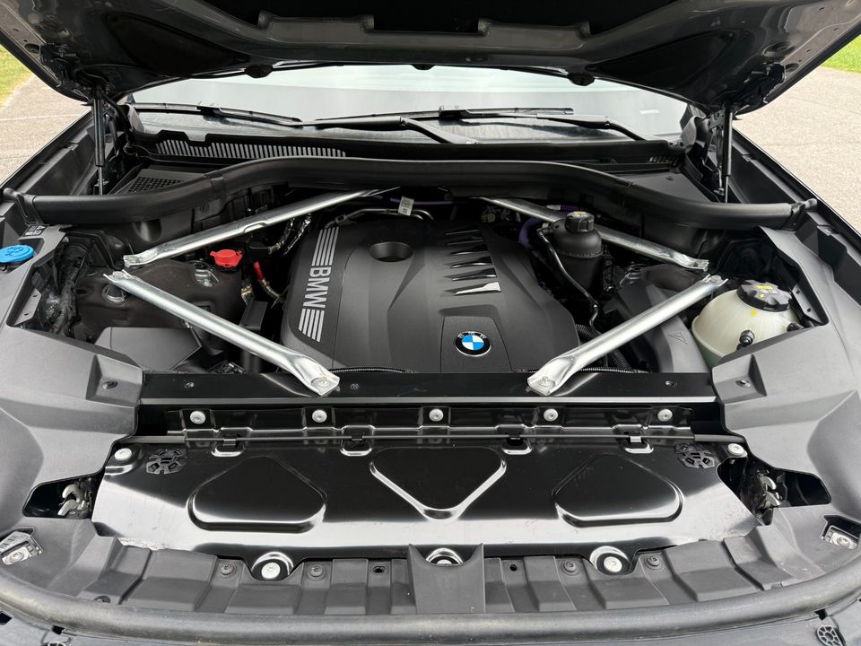 2023 BMW X7