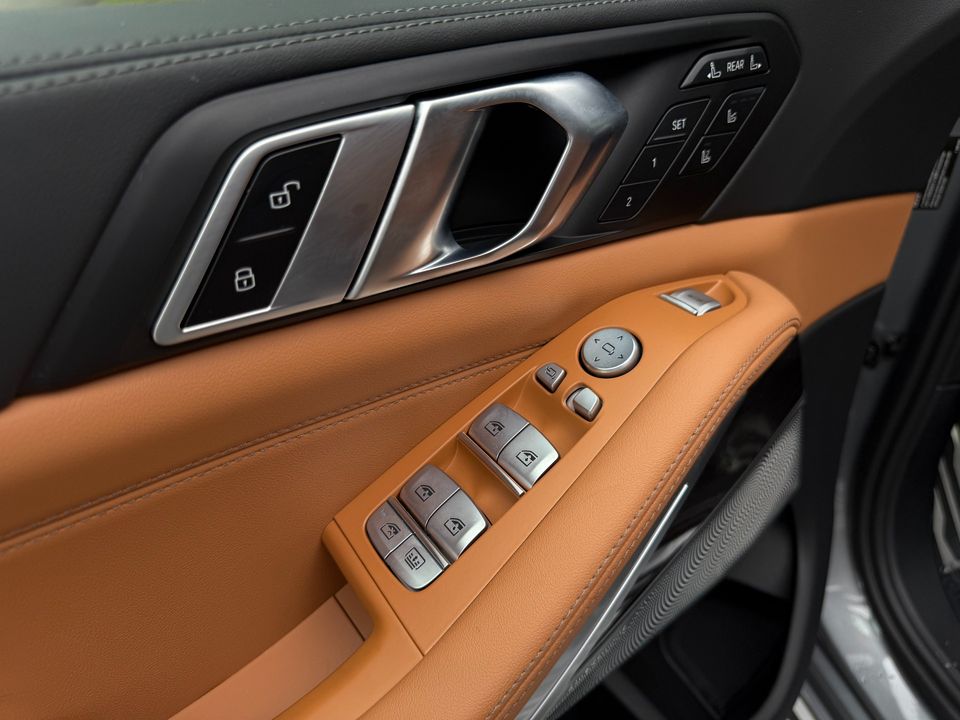 2023 BMW X7