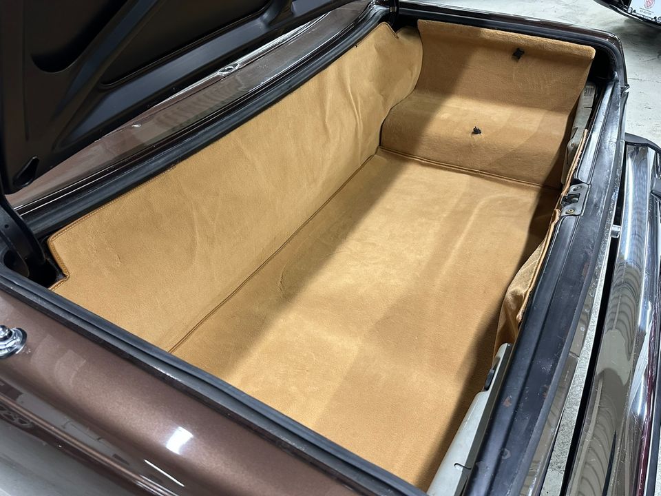 1981 Mercedes-Benz 380-Class