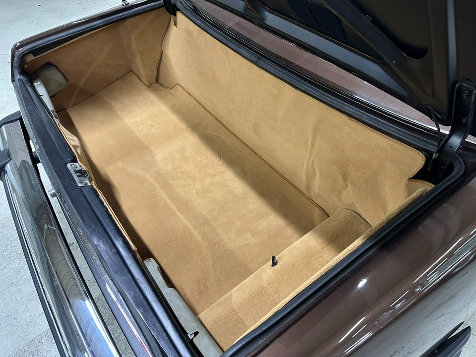 1981 Mercedes-Benz 380-Class