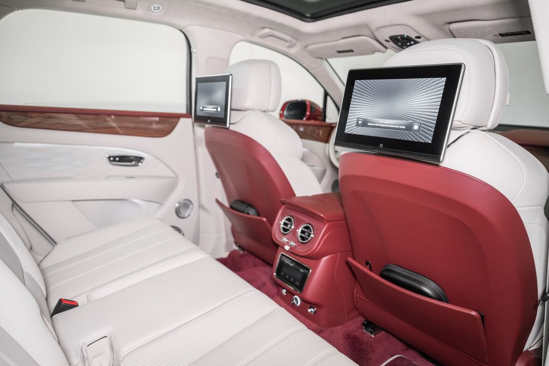 2025 Bentley Bentayga