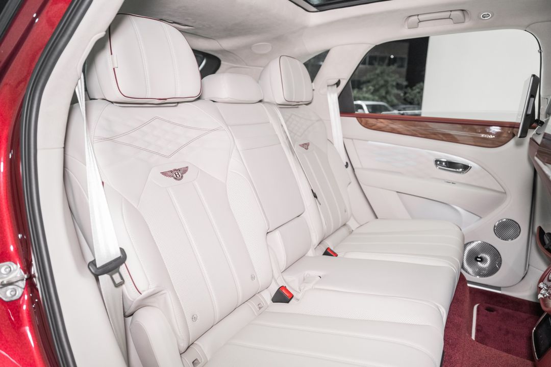2025 Bentley Bentayga