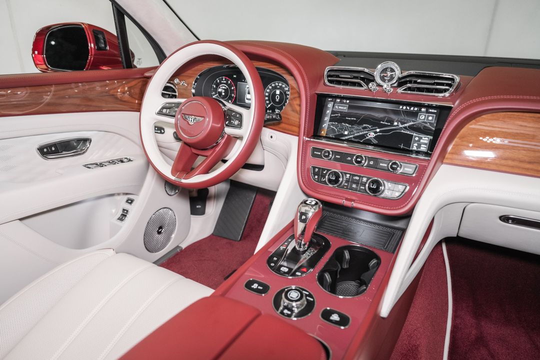 2025 Bentley Bentayga