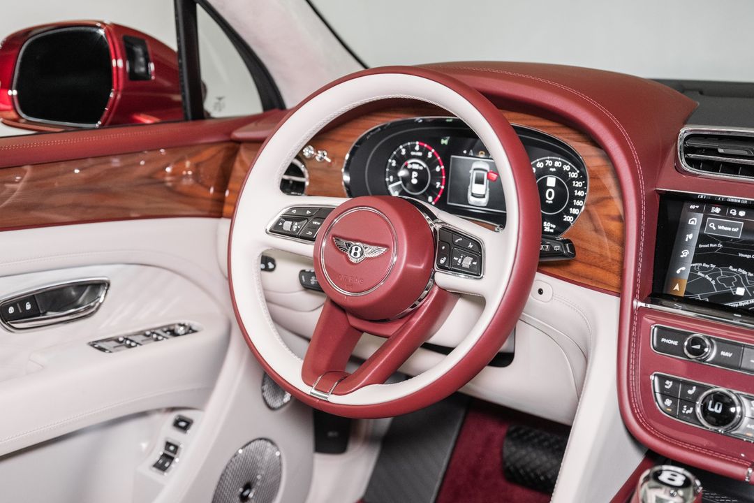 2025 Bentley Bentayga