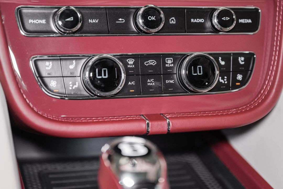 2025 Bentley Bentayga