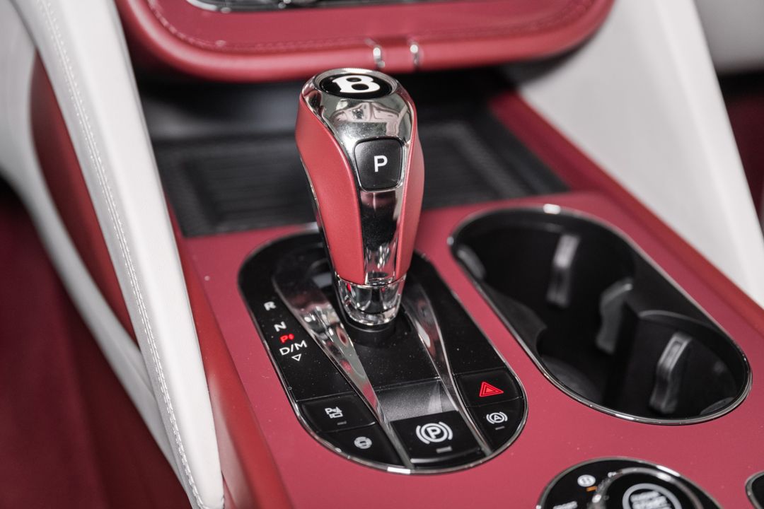 2025 Bentley Bentayga