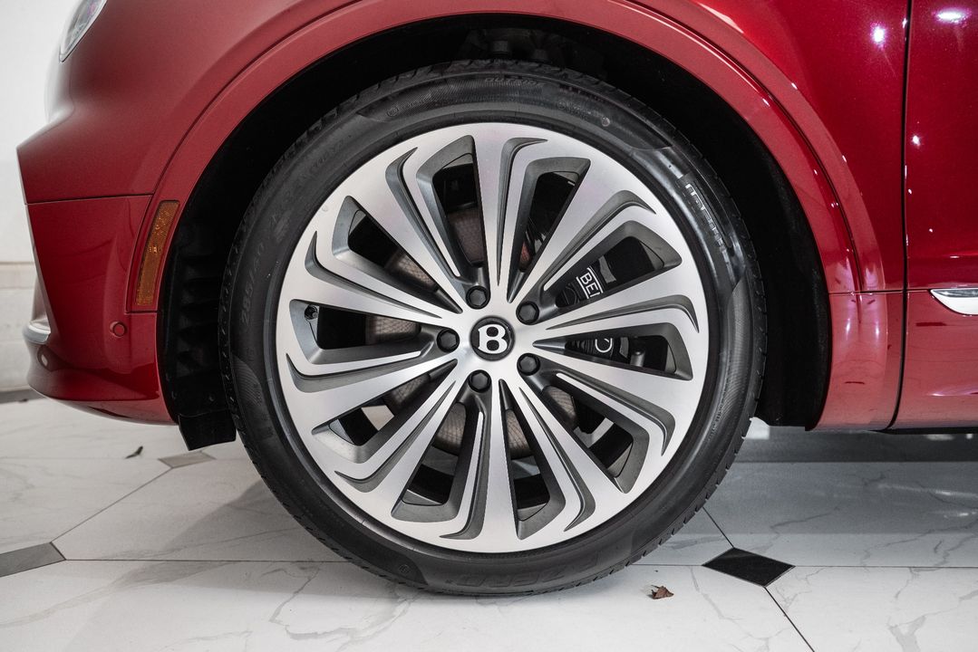 2025 Bentley Bentayga