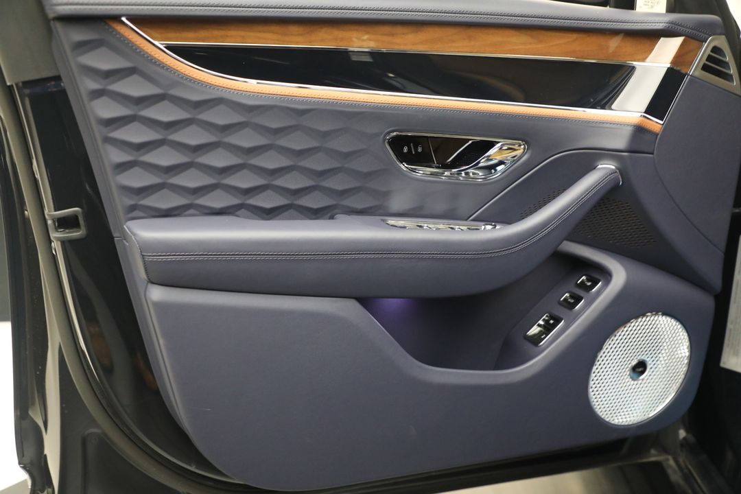 2025 Bentley Flying Spur