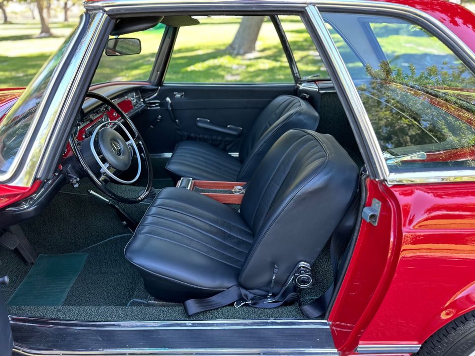 1968 Mercedes Benz 280 SL
