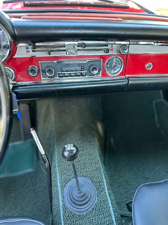 1968 Mercedes Benz 280 SL