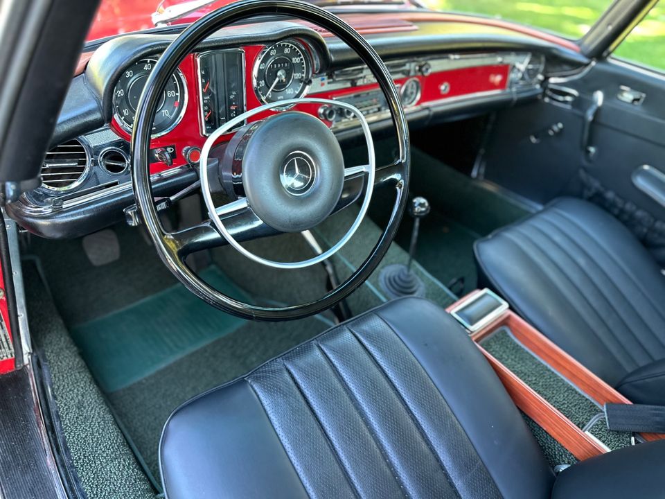 1968 Mercedes Benz 280 SL