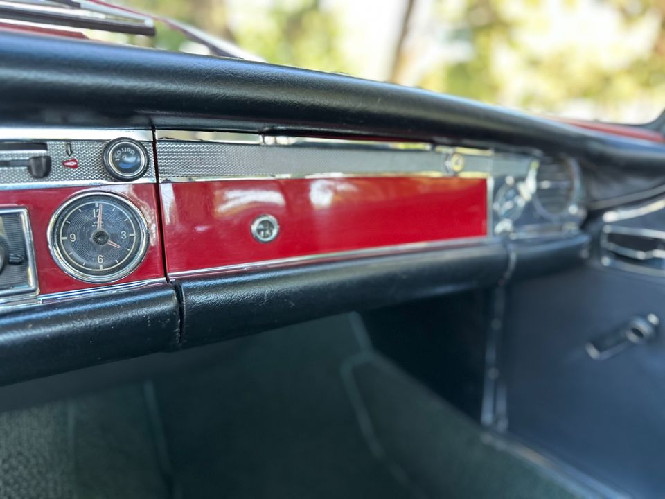 1968 Mercedes Benz 280 SL