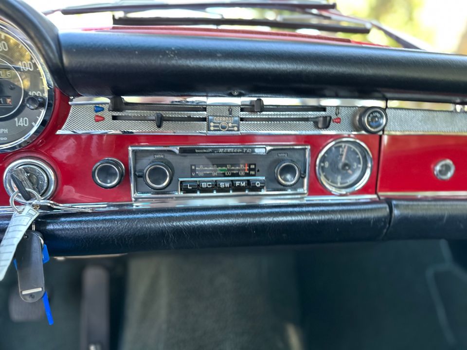 1968 Mercedes Benz 280 SL