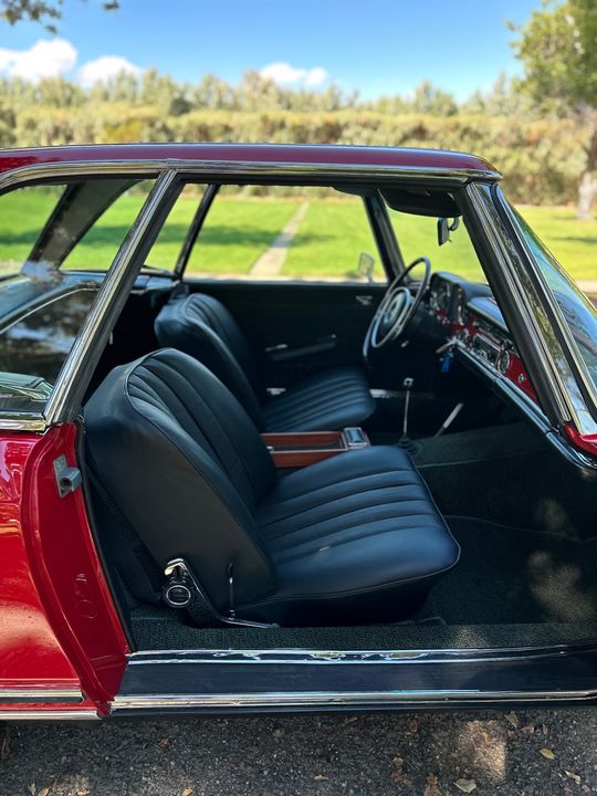 1968 Mercedes Benz 280 SL