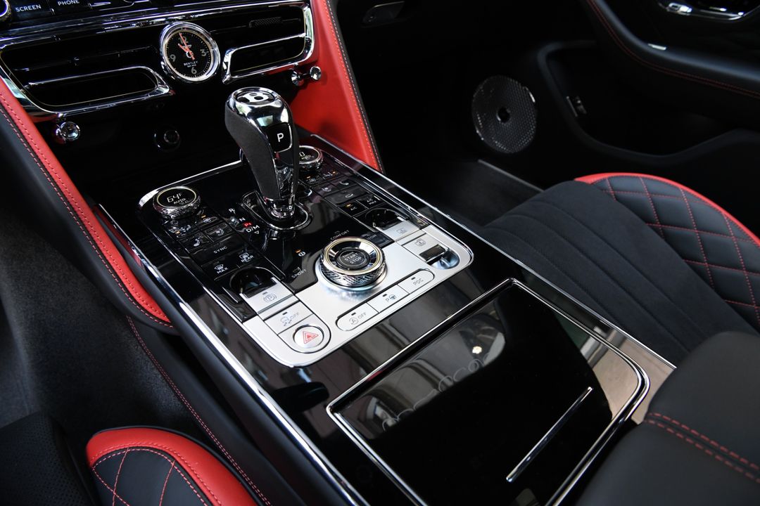 2024 Bentley Flying Spur