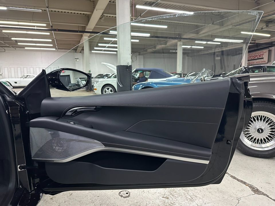 2025 Lotus Emira V6