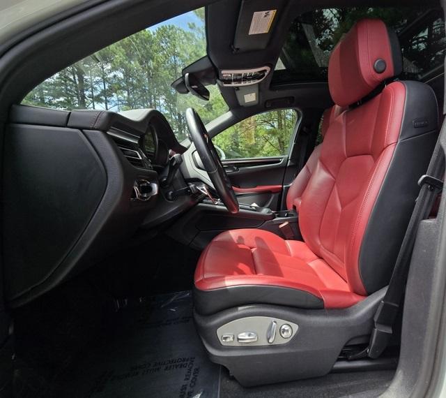 2022 Porsche Macan