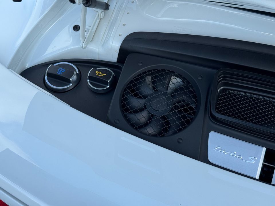 2014 Porsche 911 Turbo S