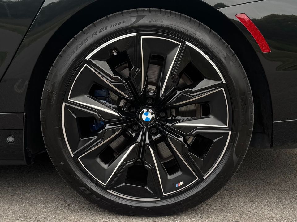 2024 BMW i7