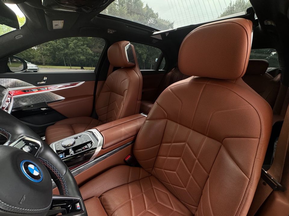 2024 BMW i7