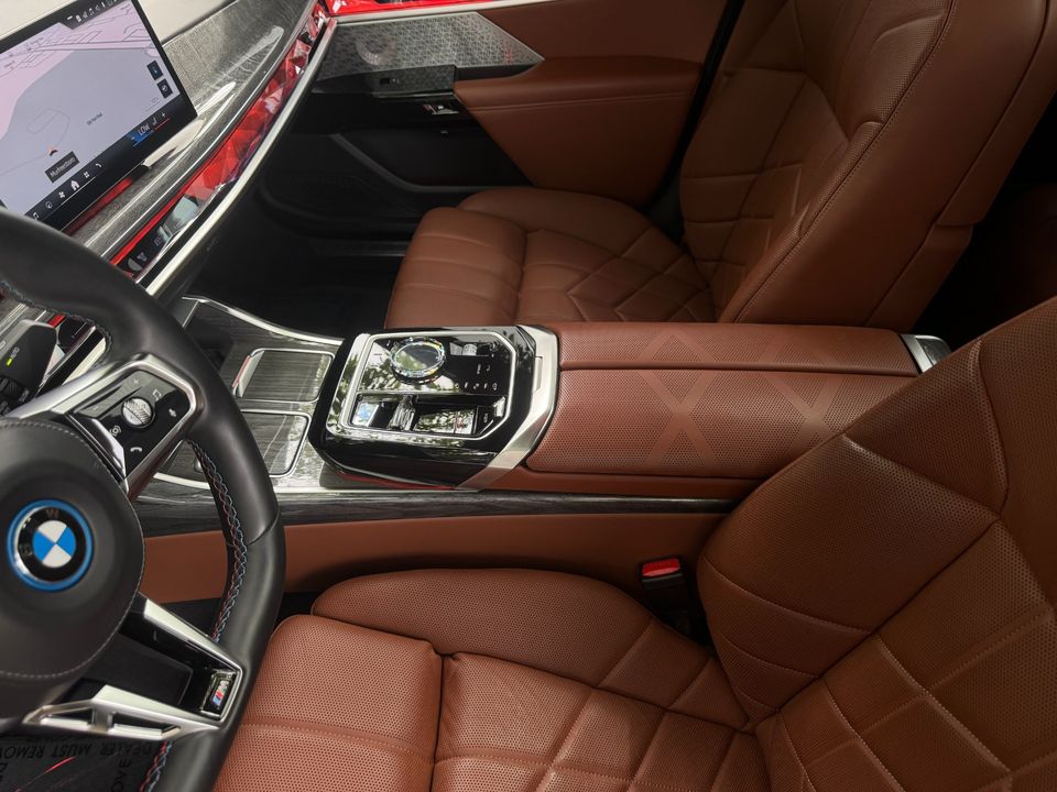 2024 BMW i7