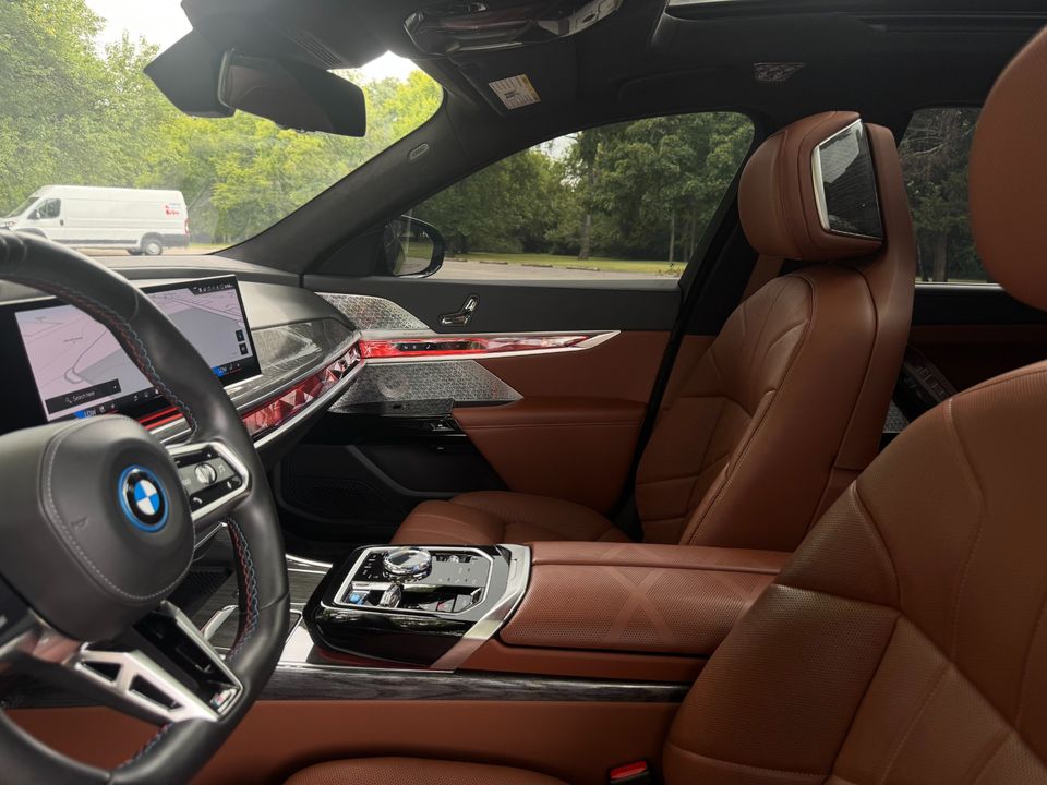 2024 BMW i7