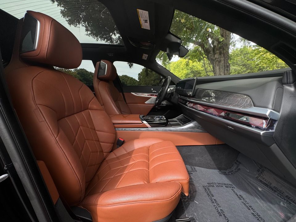 2024 BMW i7